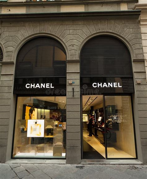 chanel stores napoli italy